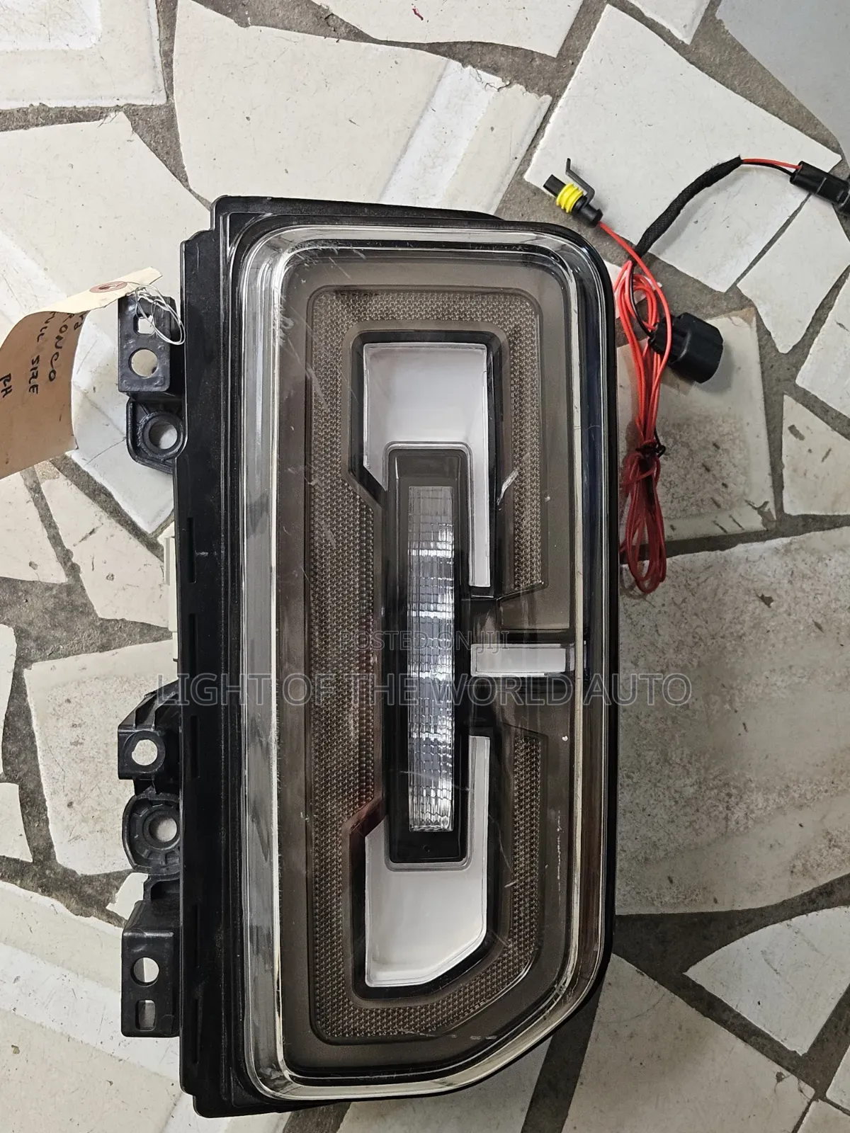 Bronco 22 Taillights Right Side Led Available