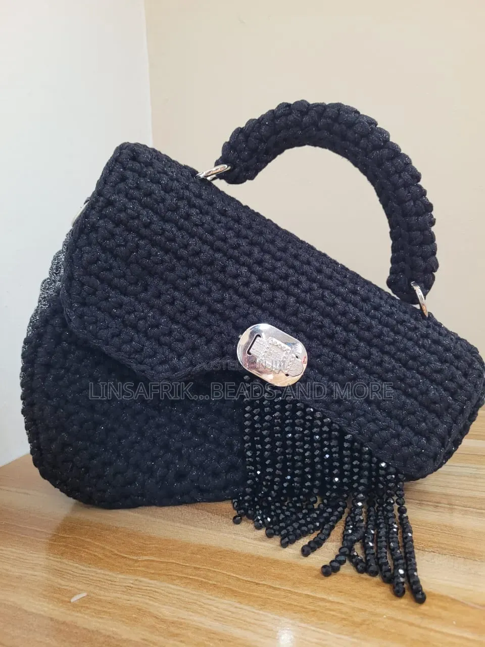 Noir Tassels