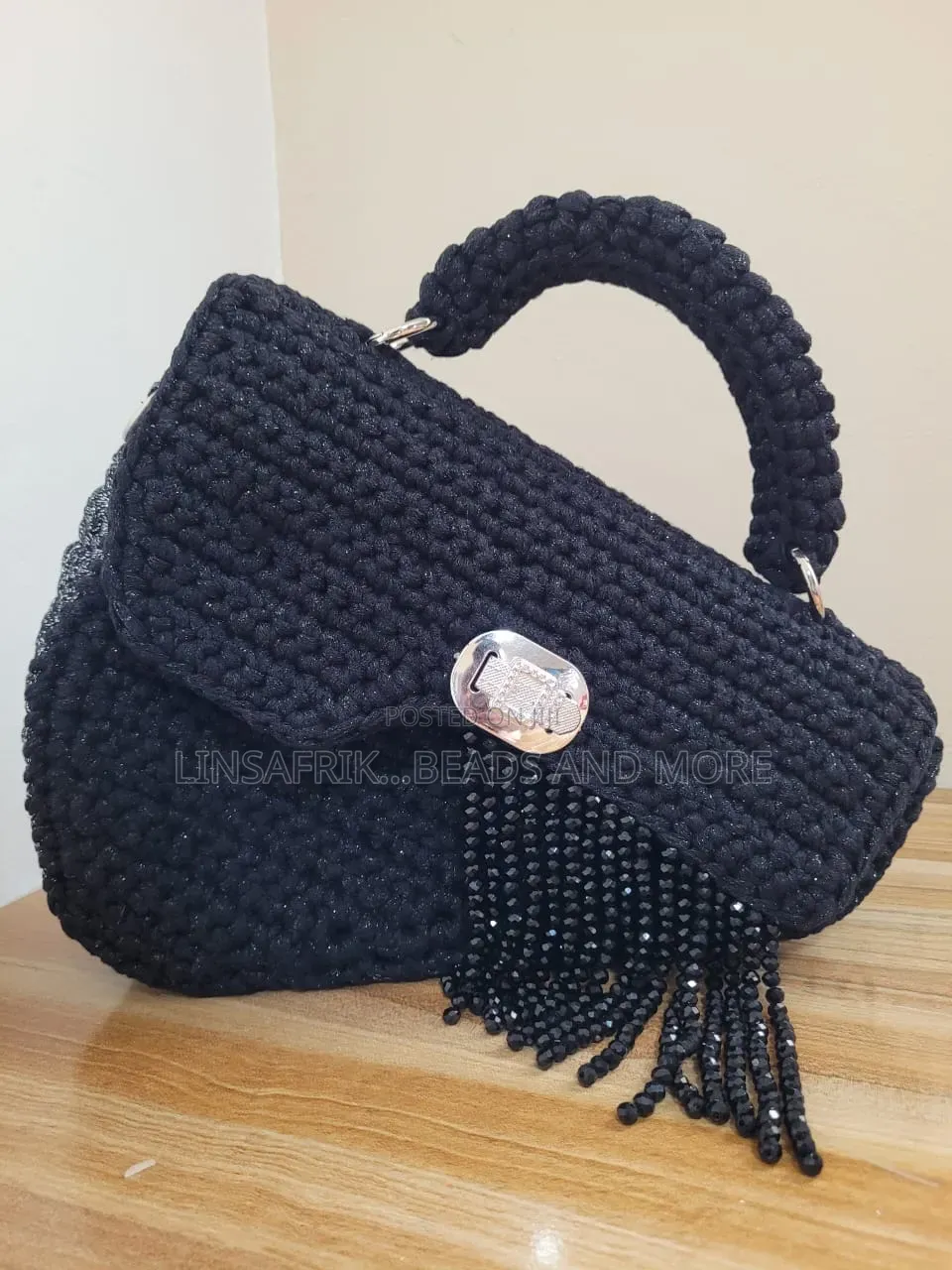 Noir Tassels
