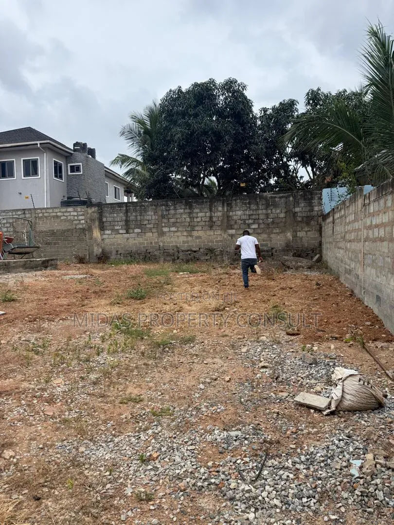 Secured One Plot for Sale at Tseaddo
