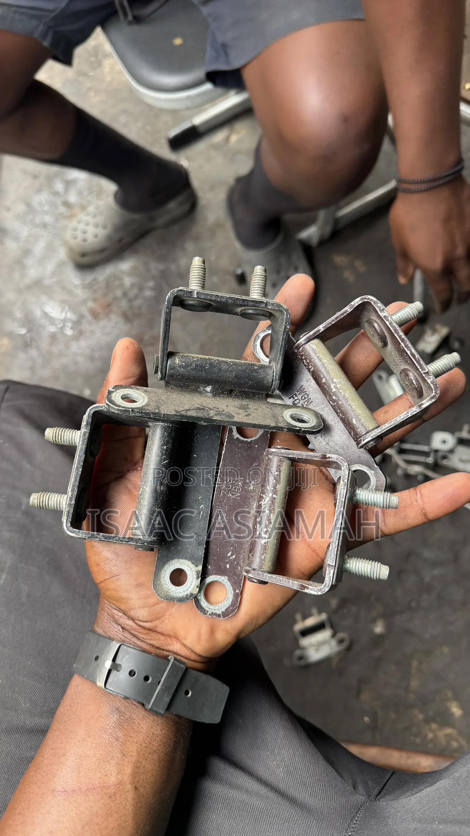 Santafe 2013,2014,2015,2016,2017,2018,2019,2020,2021,2022 Boot Hinge