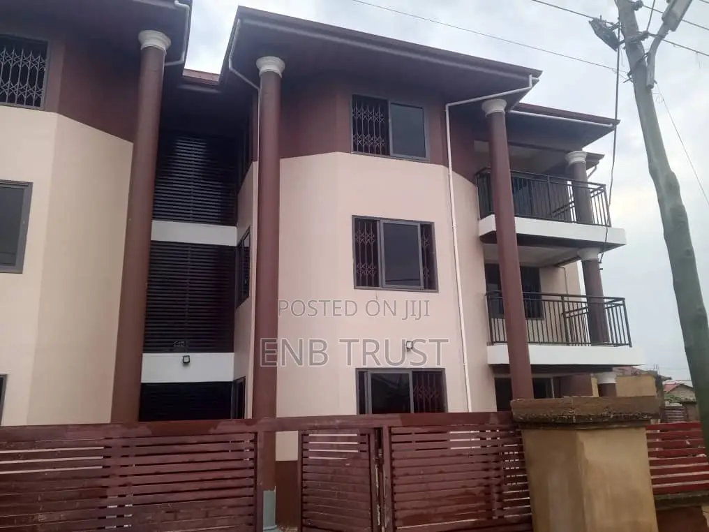2bdrm Apartment in Canada, Pokuase for rent