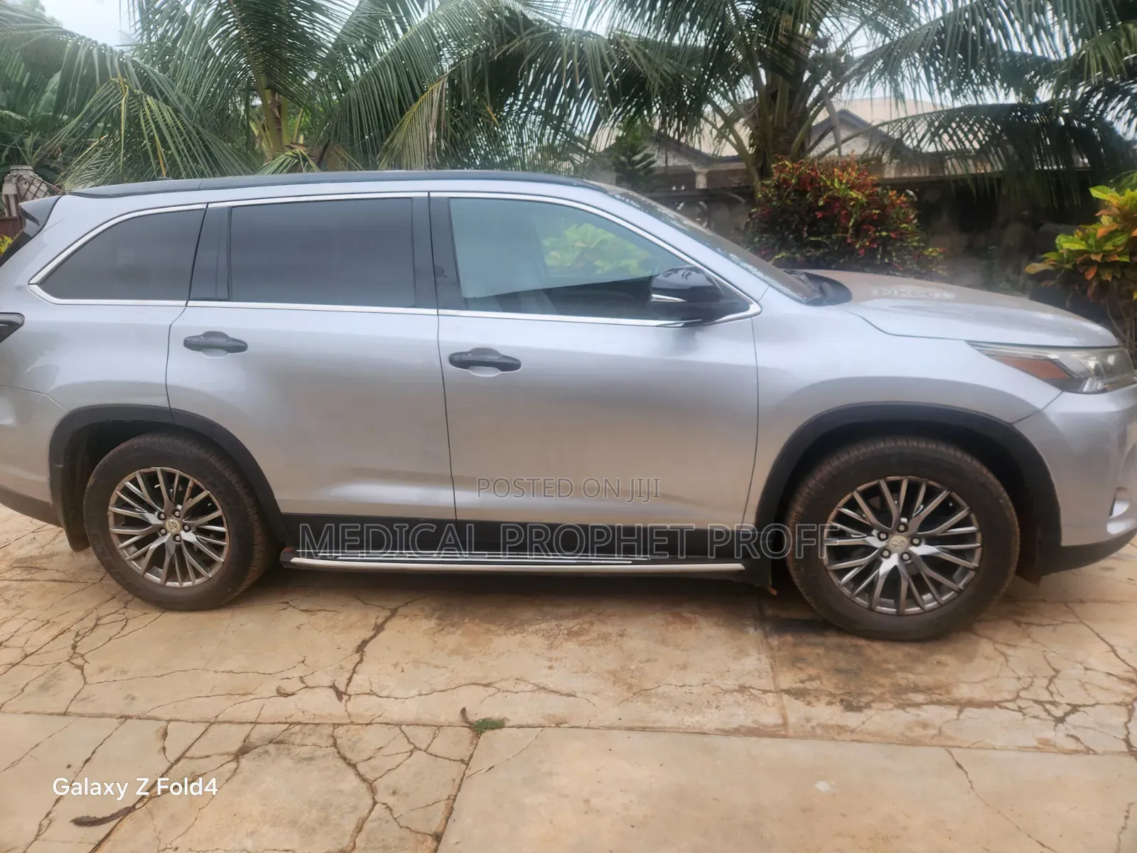 Toyota Highlander XLE V6 4x2 (3.5L 6cyl 6A) 2016 Gray