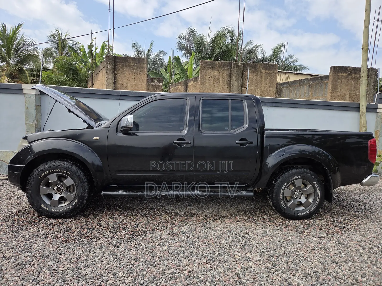 Nissan Navara 2011 Black