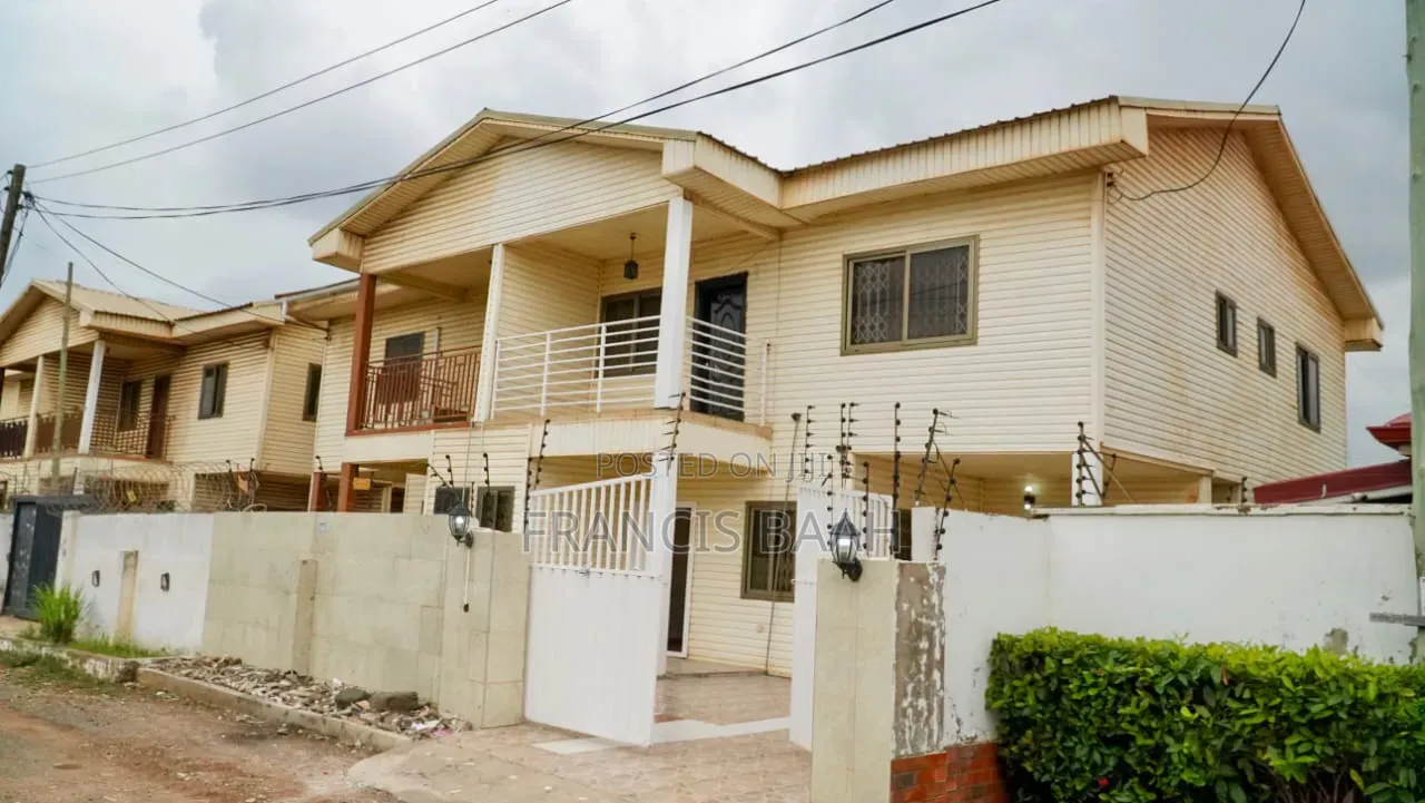 3bdrm House in Shining Star Real, Accra Metropolitan for sale