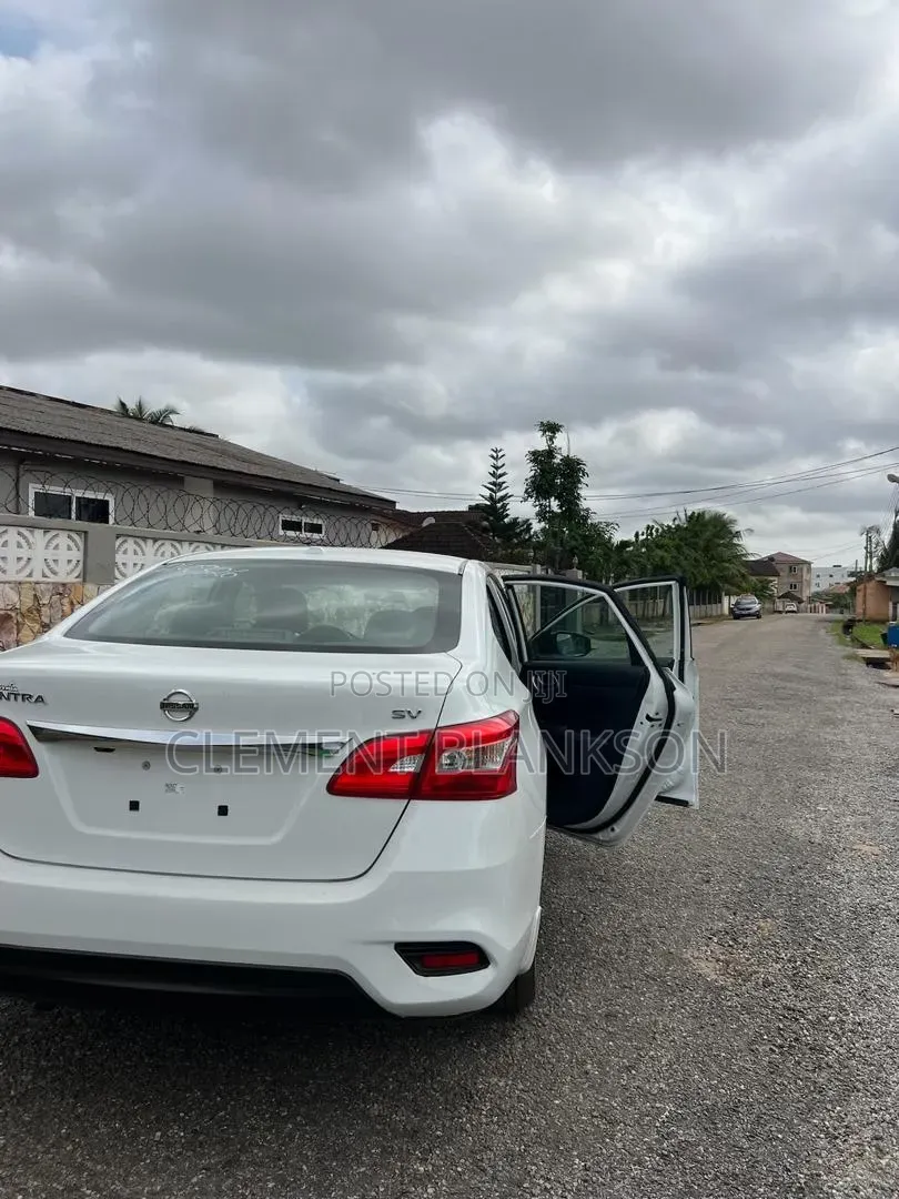 Nissan Santana 2016 White