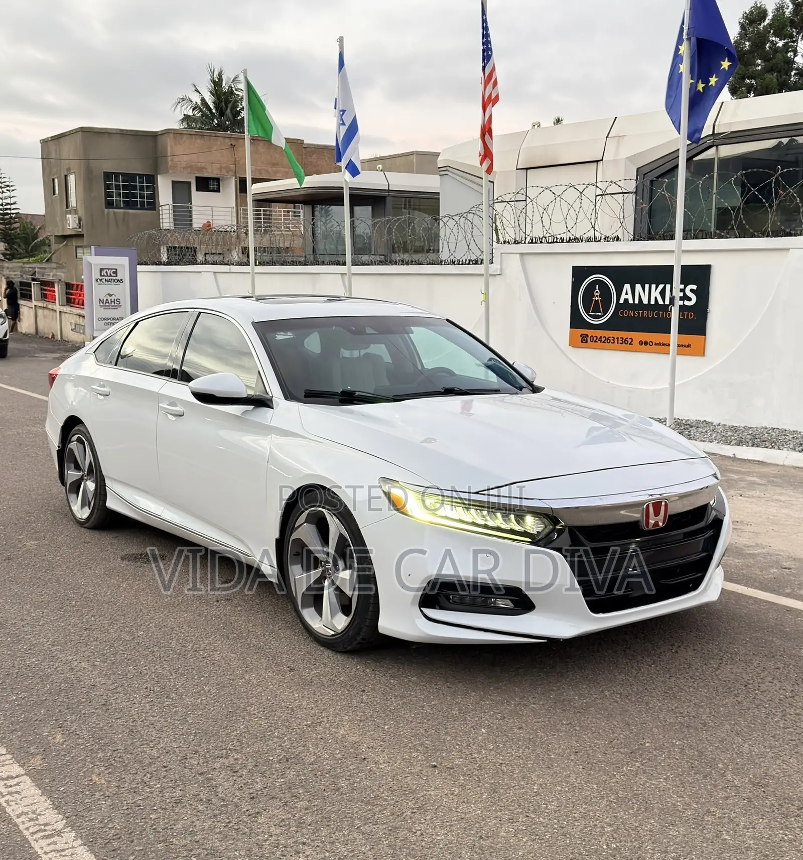 Honda Accord Touring 2.0T 2018 White