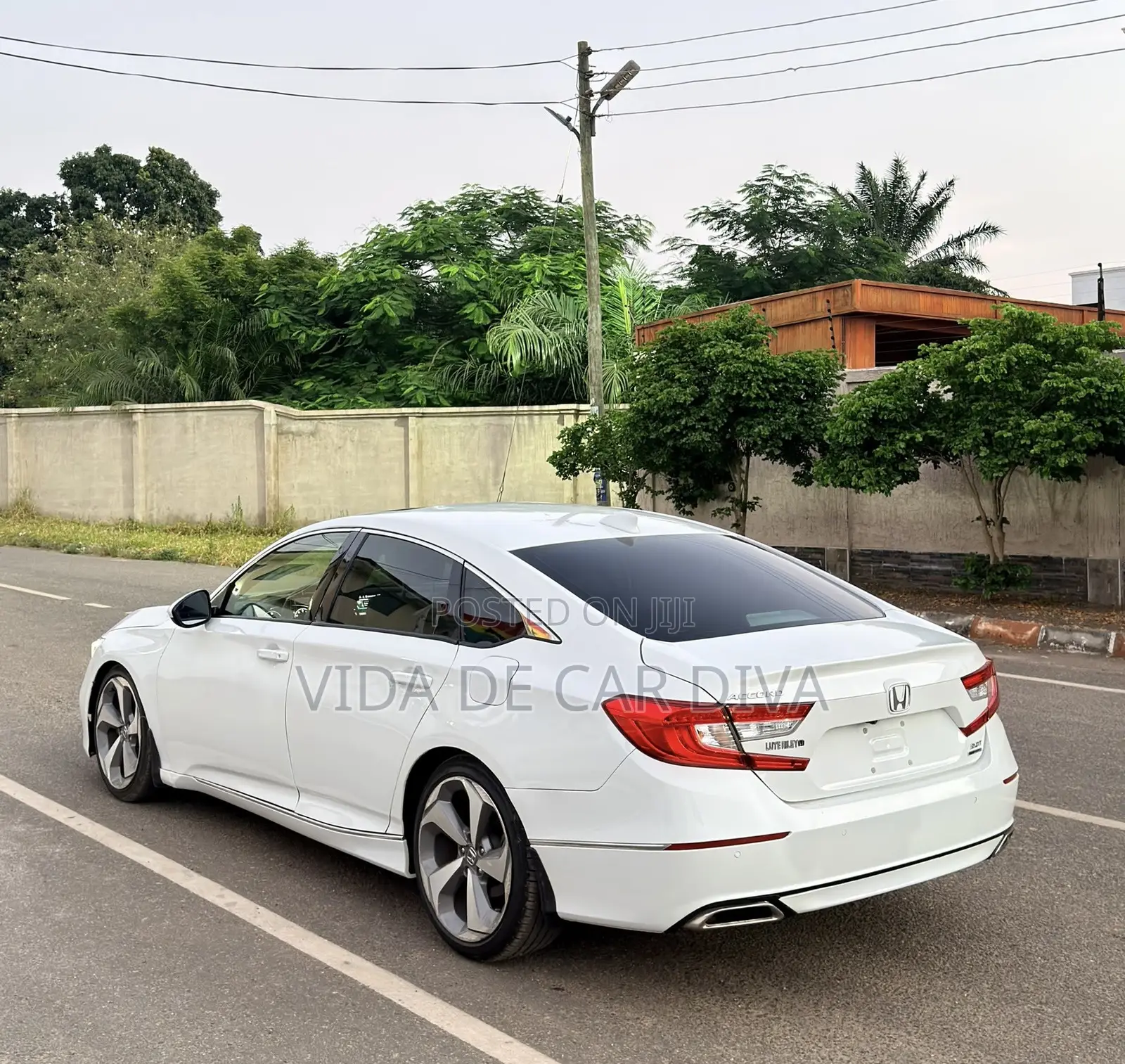 Honda Accord Touring 2.0T 2018 White
