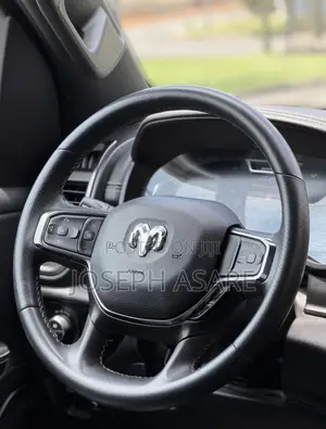 RAM 1500 2024 Gray