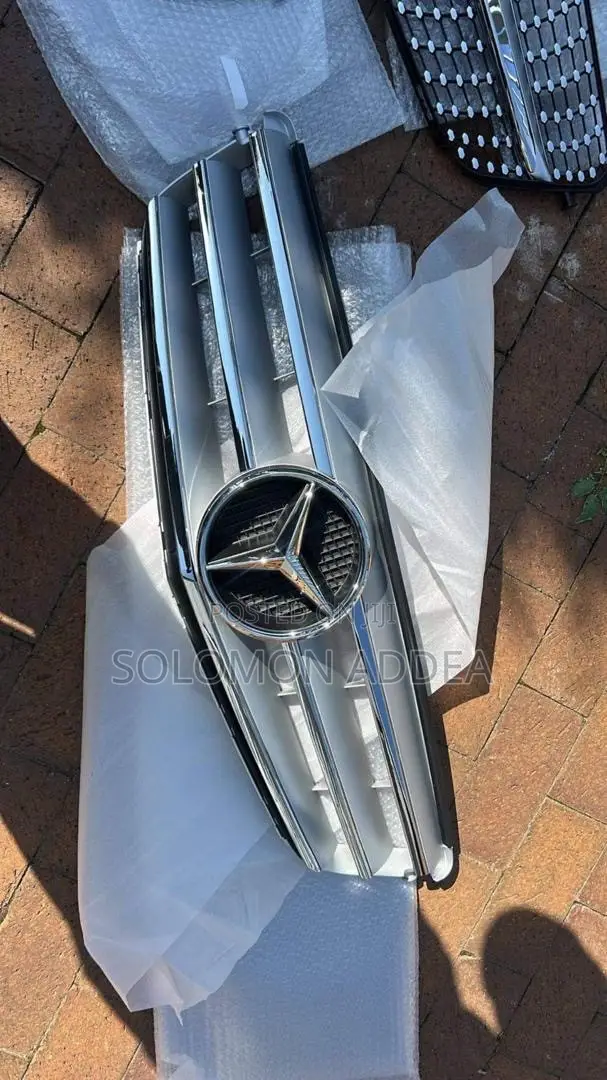 Mercedes-Benz Diamond-Style (Pinnacle/Starlight) Front Radiator Grille