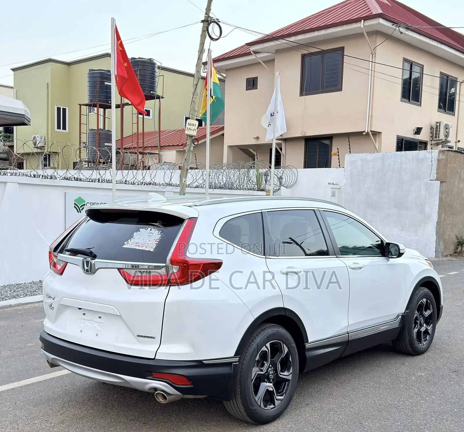 Honda CR-V Touring AWD 2018 White