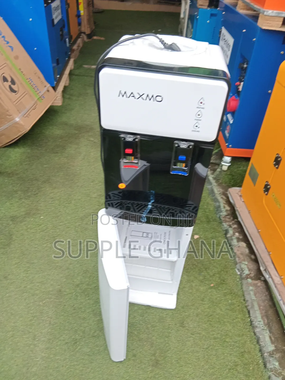 MAXMO Hot & Cold Water Dispenser – Affordable & Reliable