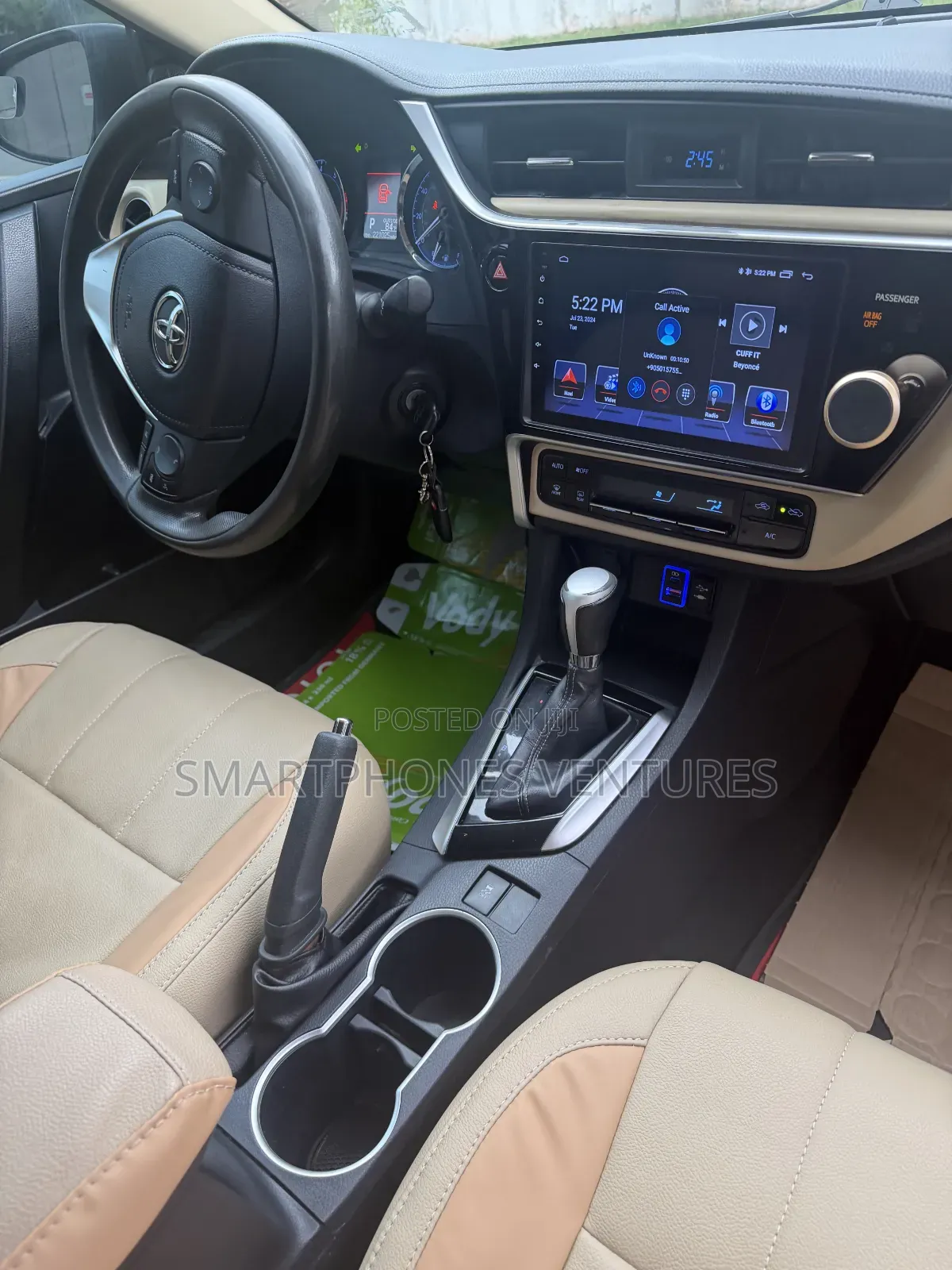 Toyota Corolla LE 4dr Sedan (1.8L 4cyl CVT) 2017 White