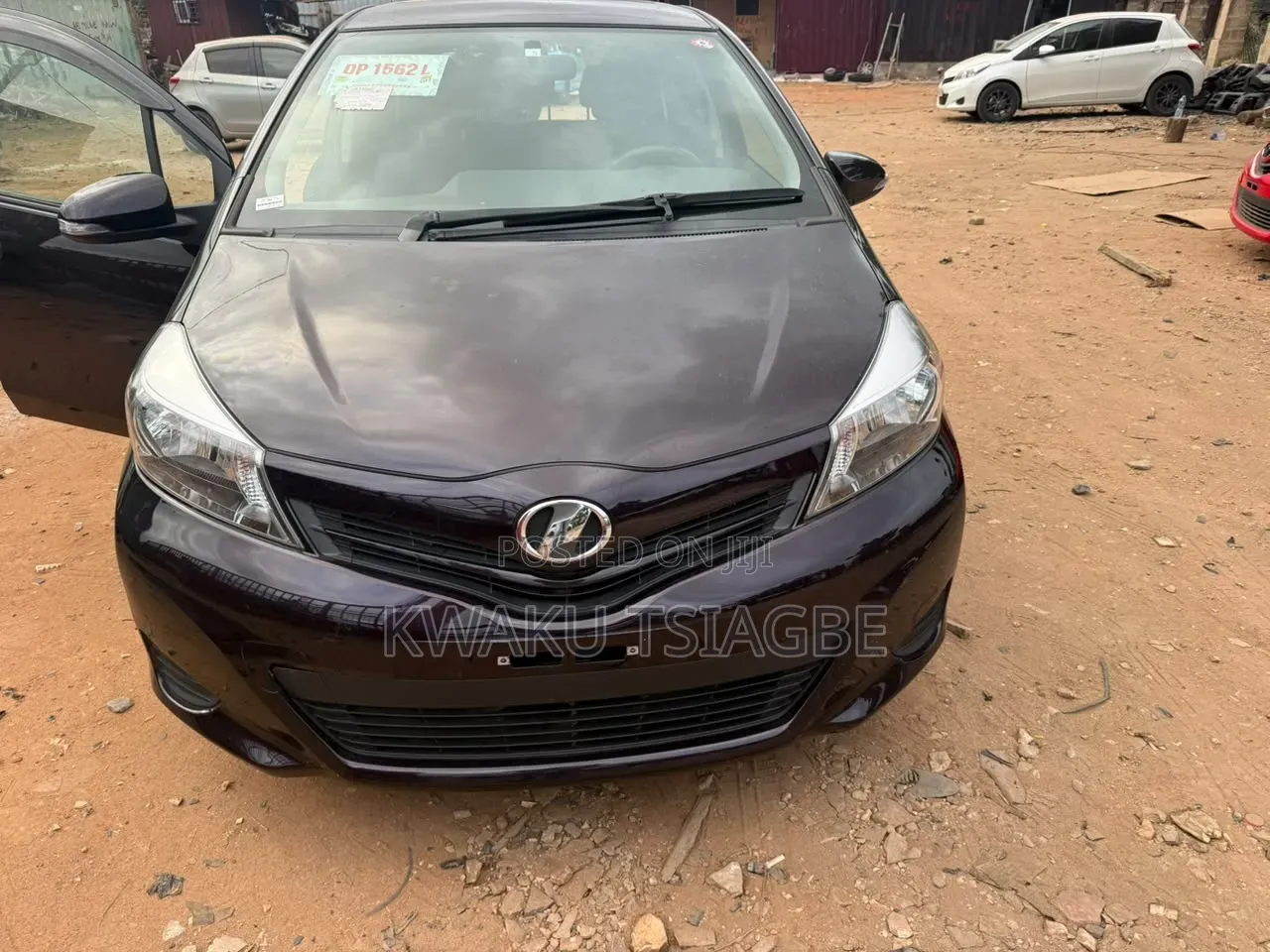 Toyota Vitz 1.3 FWD 5dr 2014 Purple