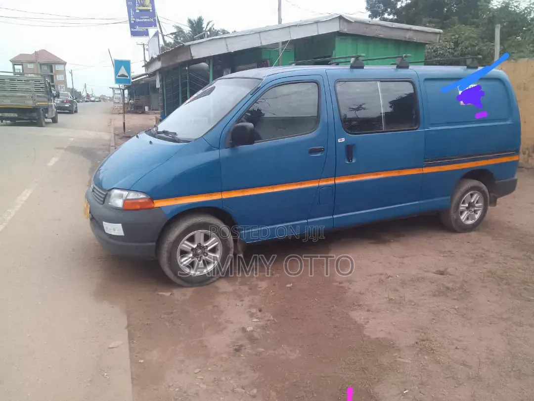 Toyota HiAce 2013 Blue