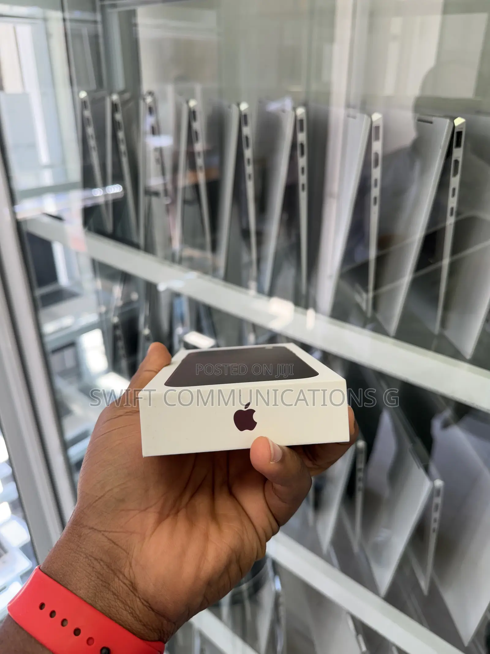 New Apple iPhone 18 Pro Max 256 GB Red