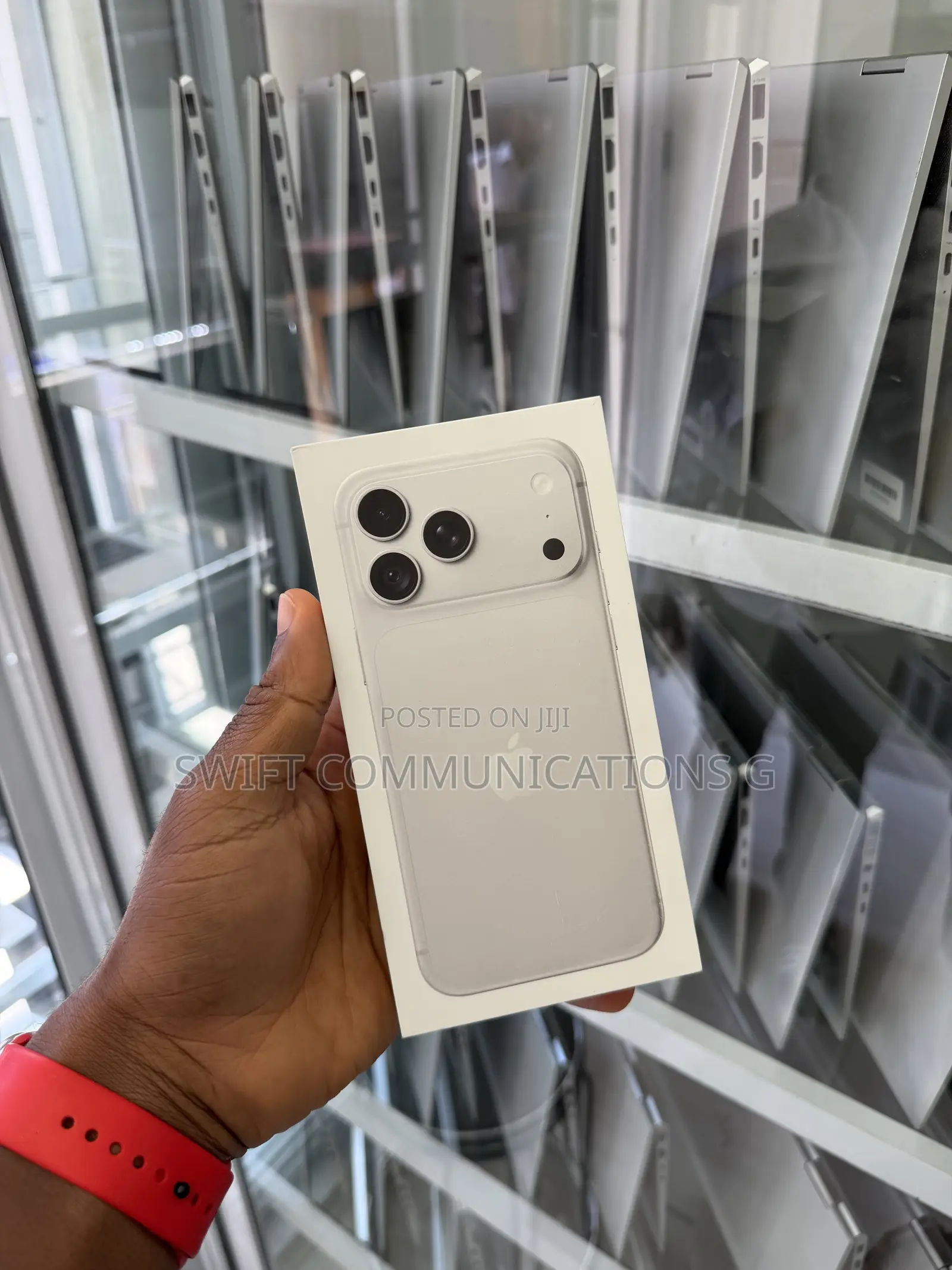 New Apple iPhone 18 Pro Max 256 GB Silver