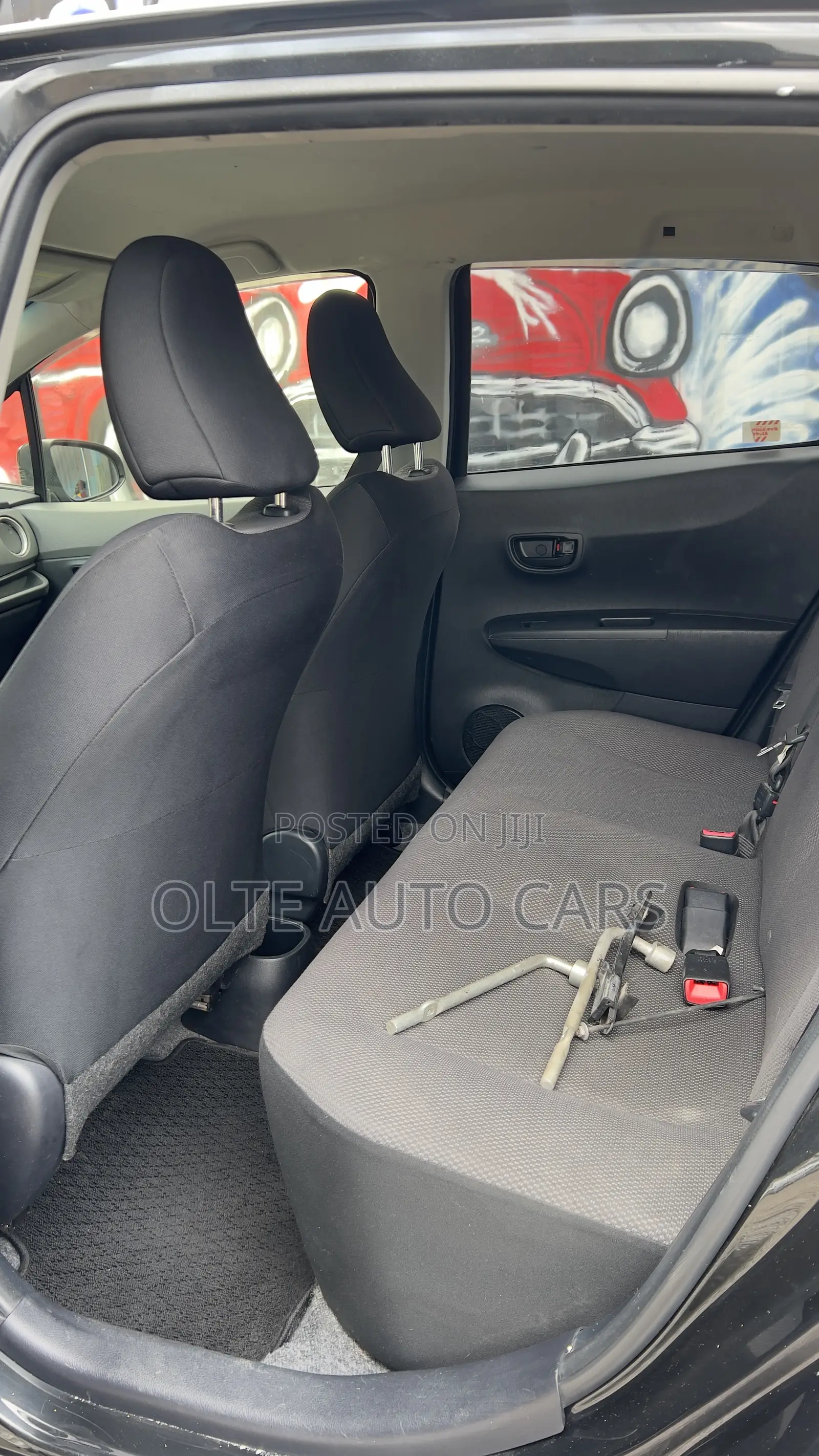 Toyota Vitz 1.3 FWD 3dr 2013 Black