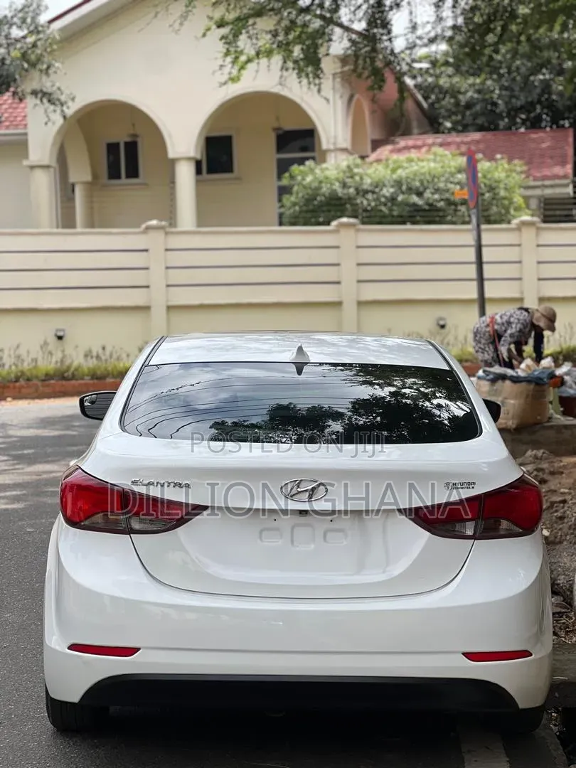 Hyundai Elantra SE 4dr Sedan (1.8L 4cyl 6A) 2015 White