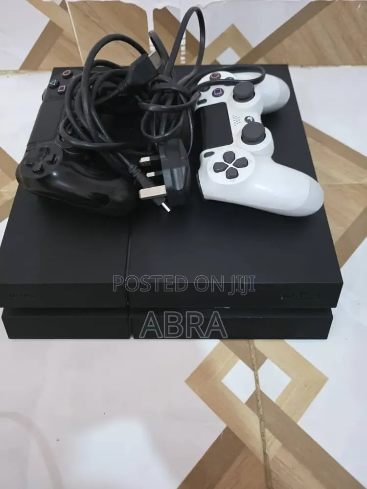 Play Station 4
