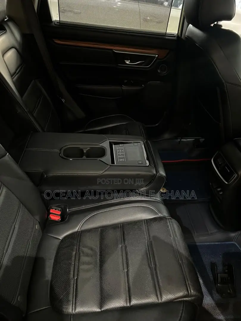 Honda CR-V Touring AWD 2018 Green