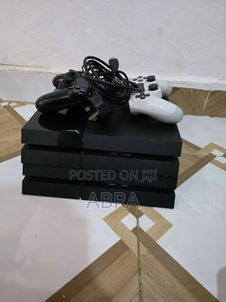 Play Station 4