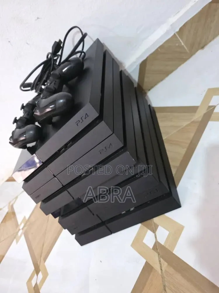 Play Station 4
