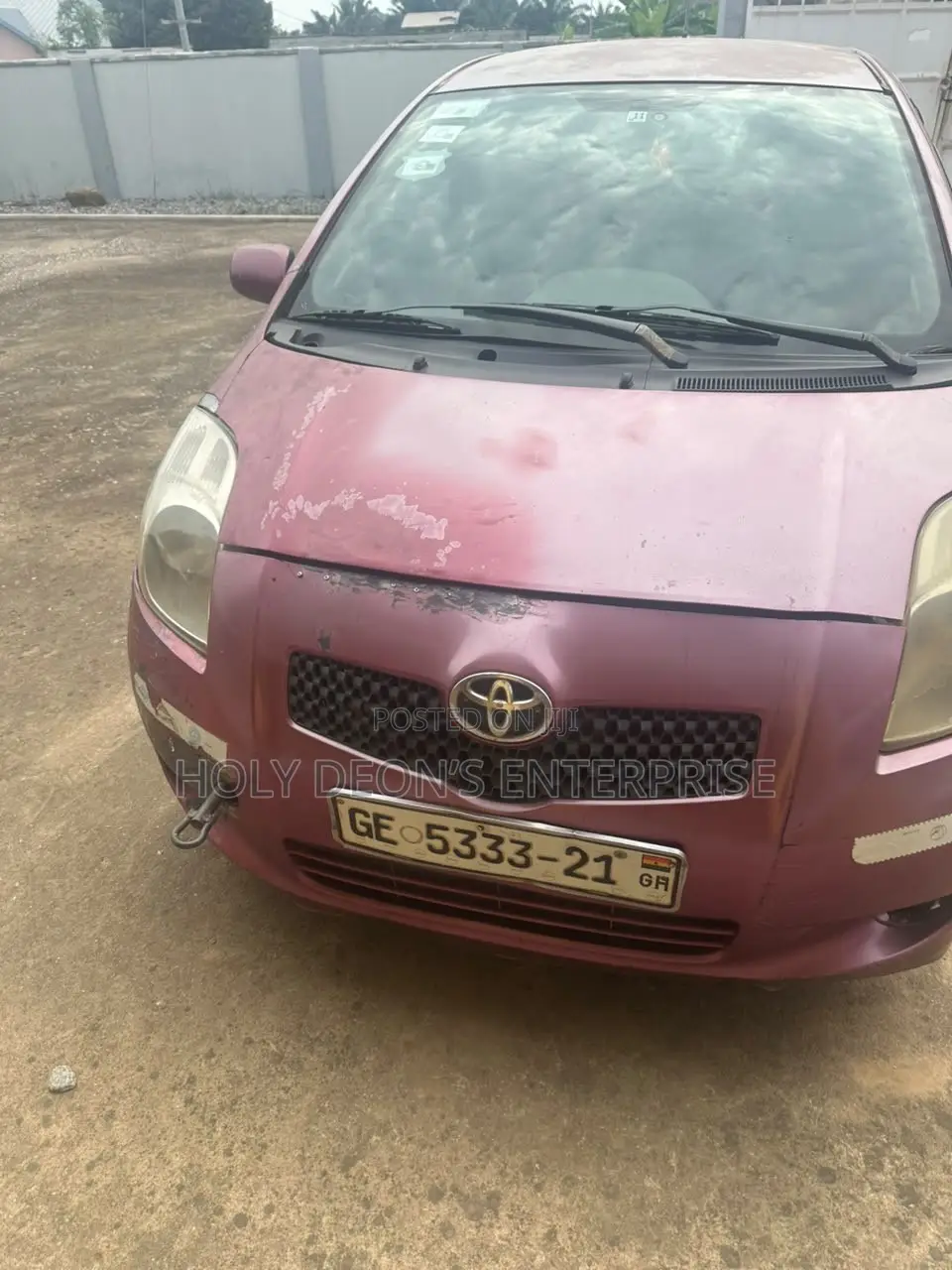 Toyota Vitz 1.3 AWD 5dr 2010 Burgundy
