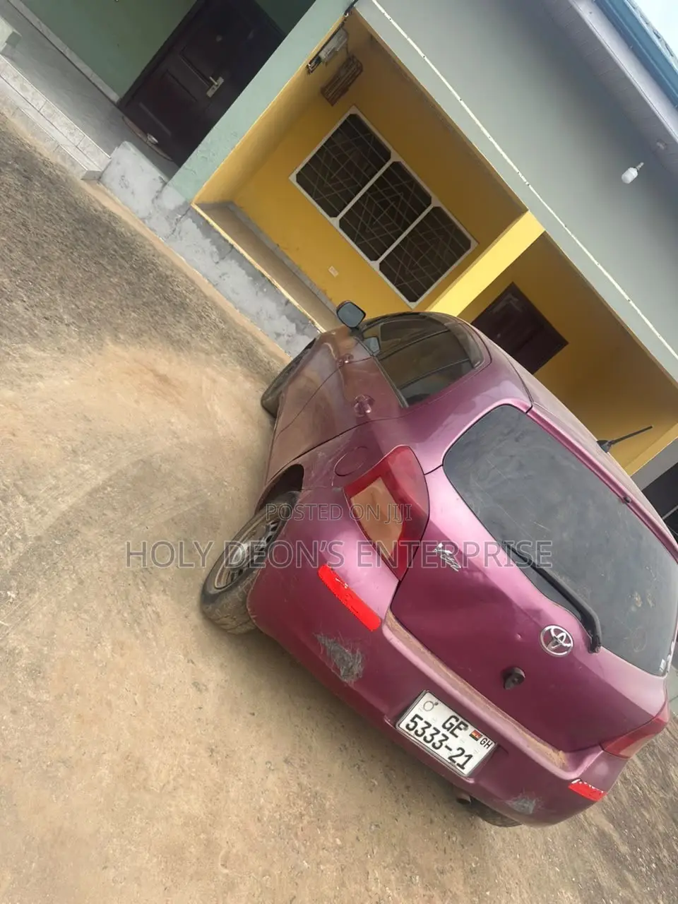 Toyota Vitz 1.3 AWD 5dr 2010 Burgundy