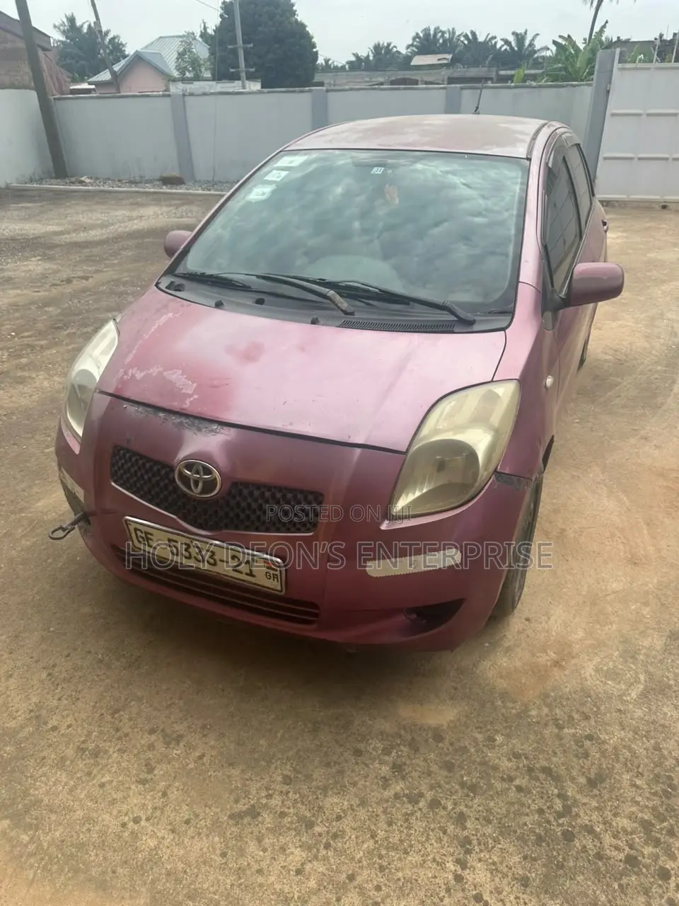 Toyota Vitz 1.3 AWD 5dr 2010 Burgundy