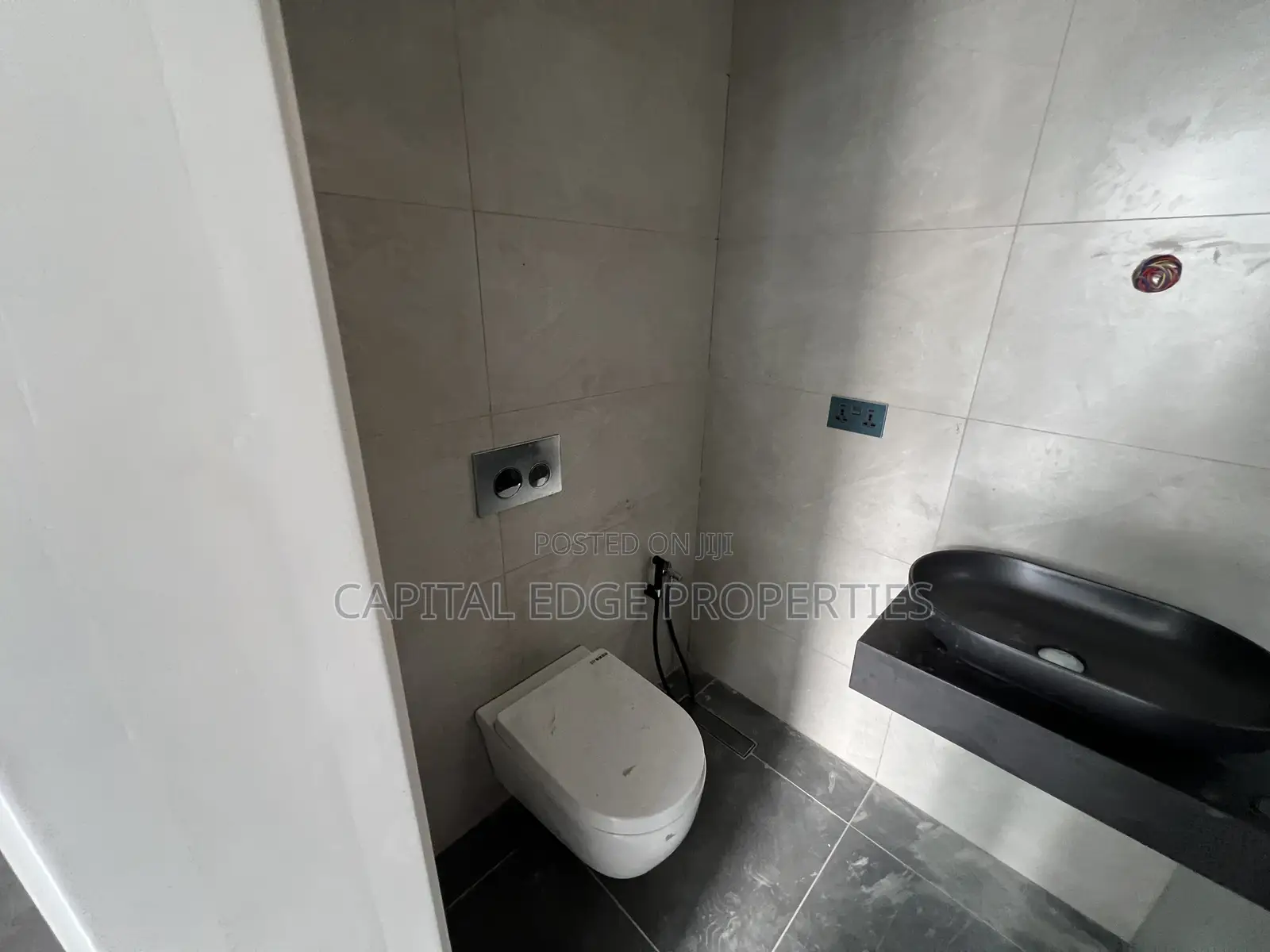 4bdrm Townhouse/Terrace in Airport Residential Area for sale