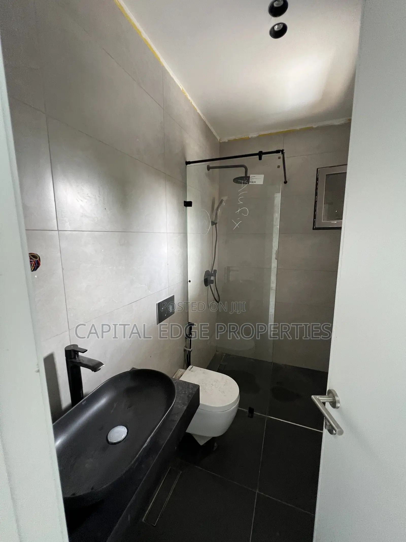 4bdrm Townhouse/Terrace in Airport Residential Area for sale