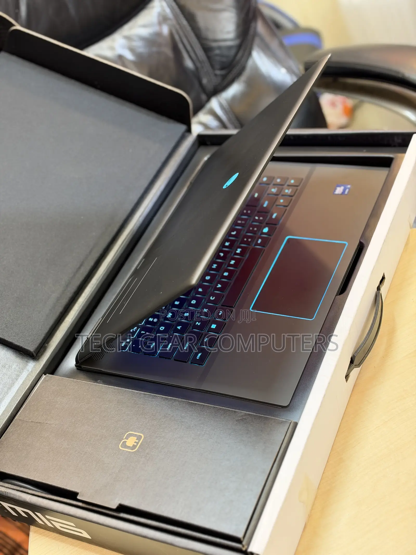 Laptop Alienware M16 R2 32GB Intel Core Ultra 9 SSD 1T