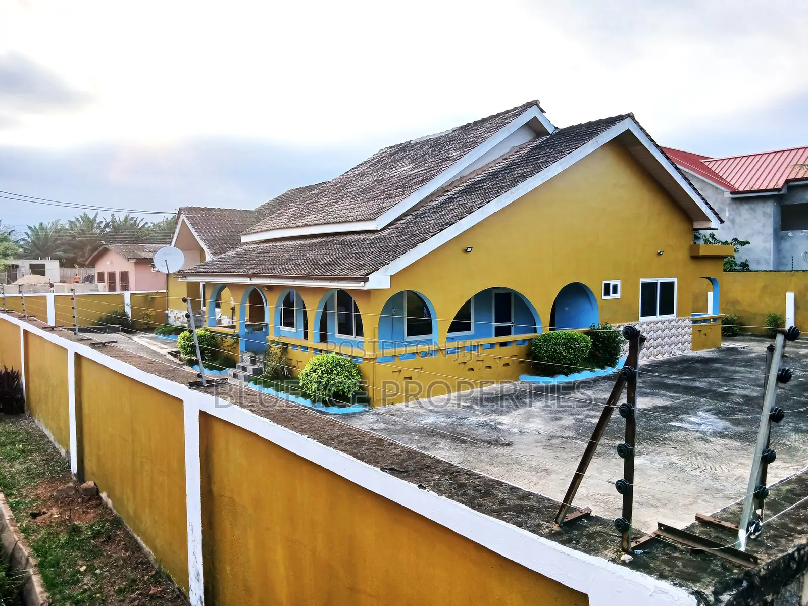 3bdrm House in Takoradi for sale