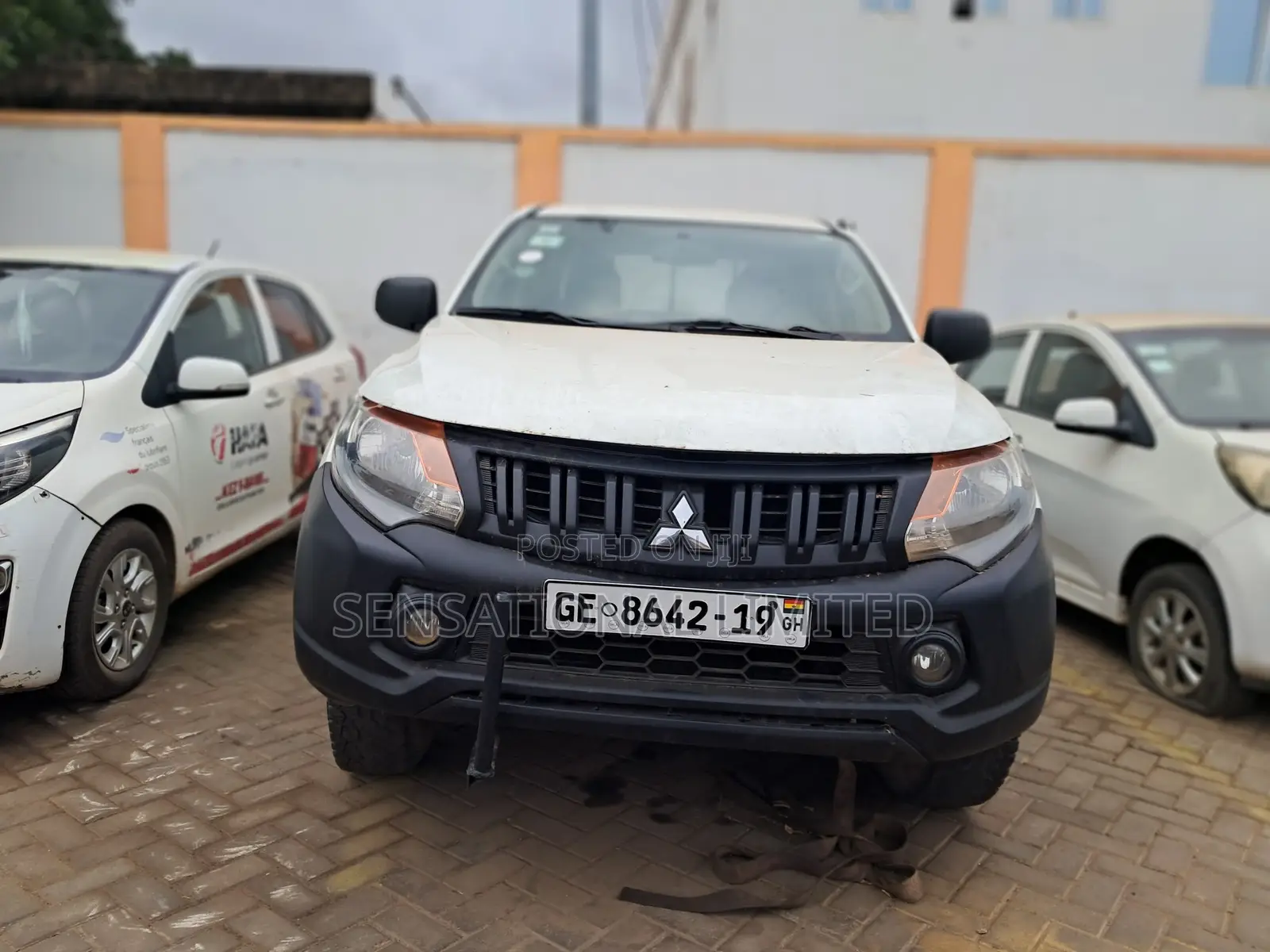 Mitsubishi L200 2017 White