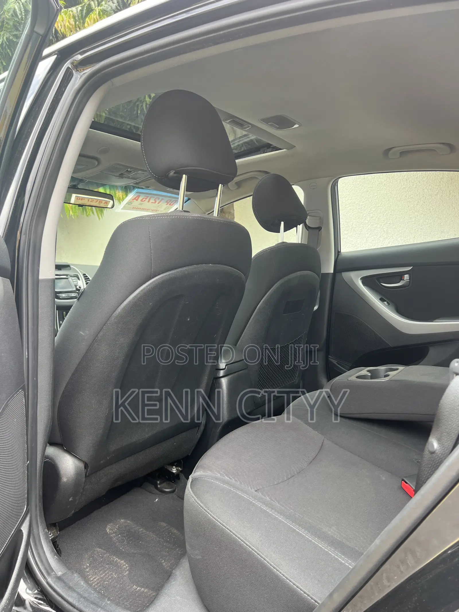 Hyundai Elantra SE Sedan FWD (1.8L 4cyl 6A) 2016 Black