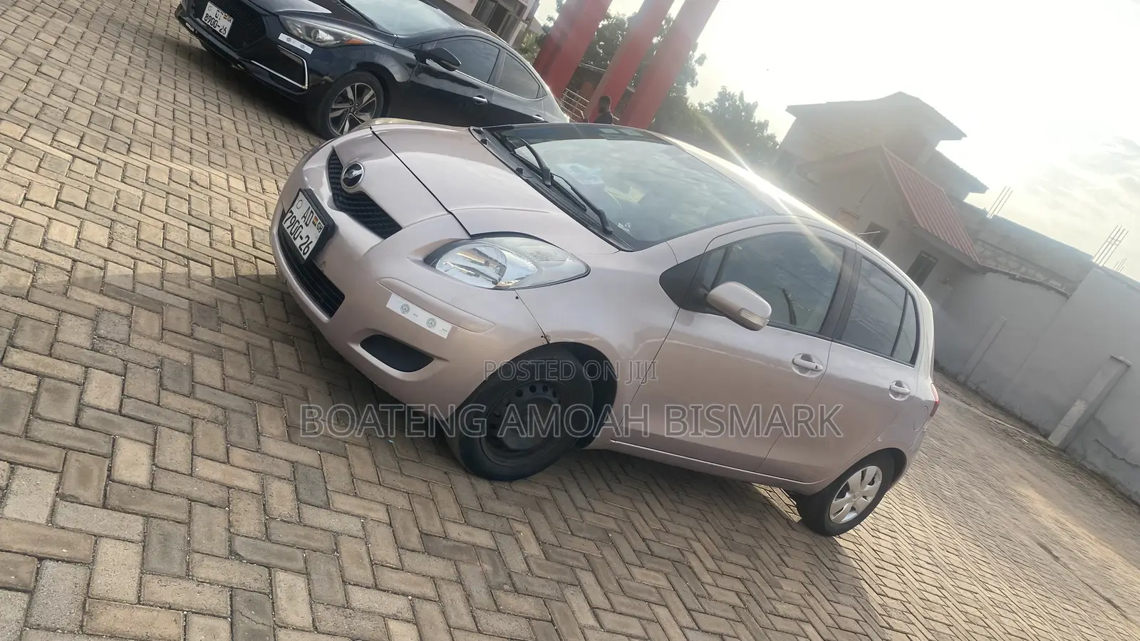 Toyota Vitz 2010 Ivory
