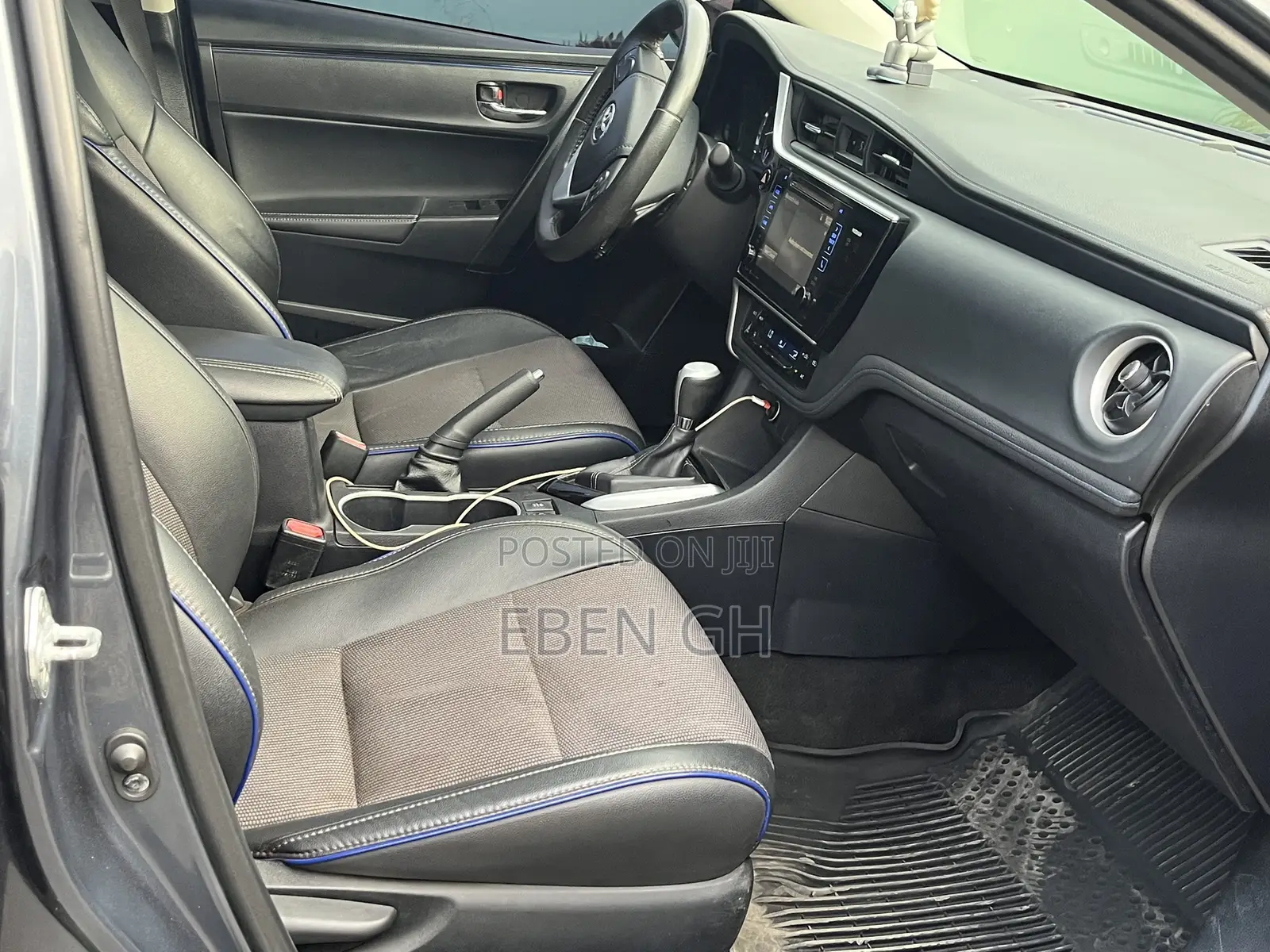 Toyota Corolla SE 4dr Sedan (1.8L 4cyl CVT) 2017 Gray