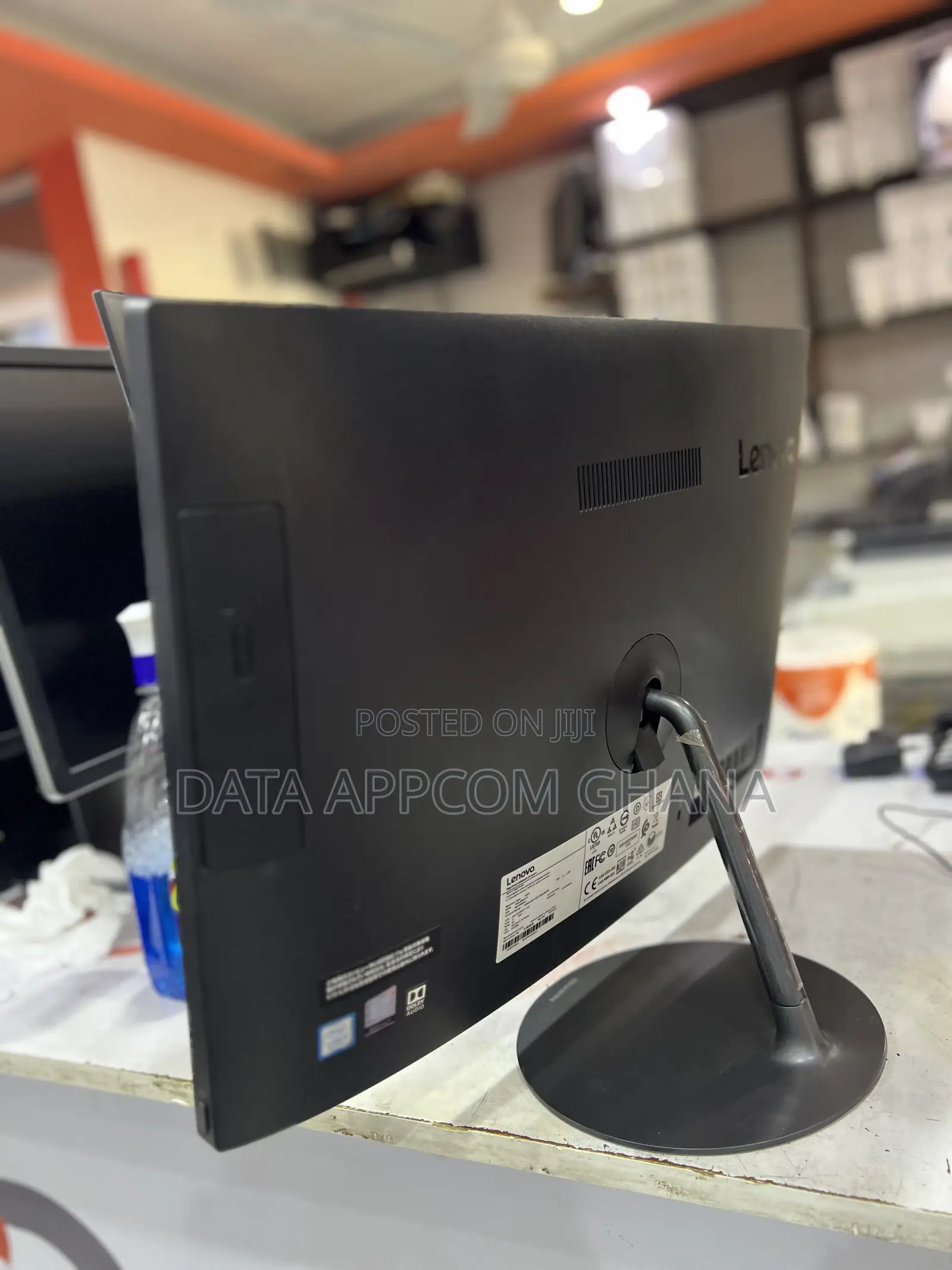 Desktop Computer Lenovo ideacentre AIO 520S 8GB Intel Core i5 HDD 1T