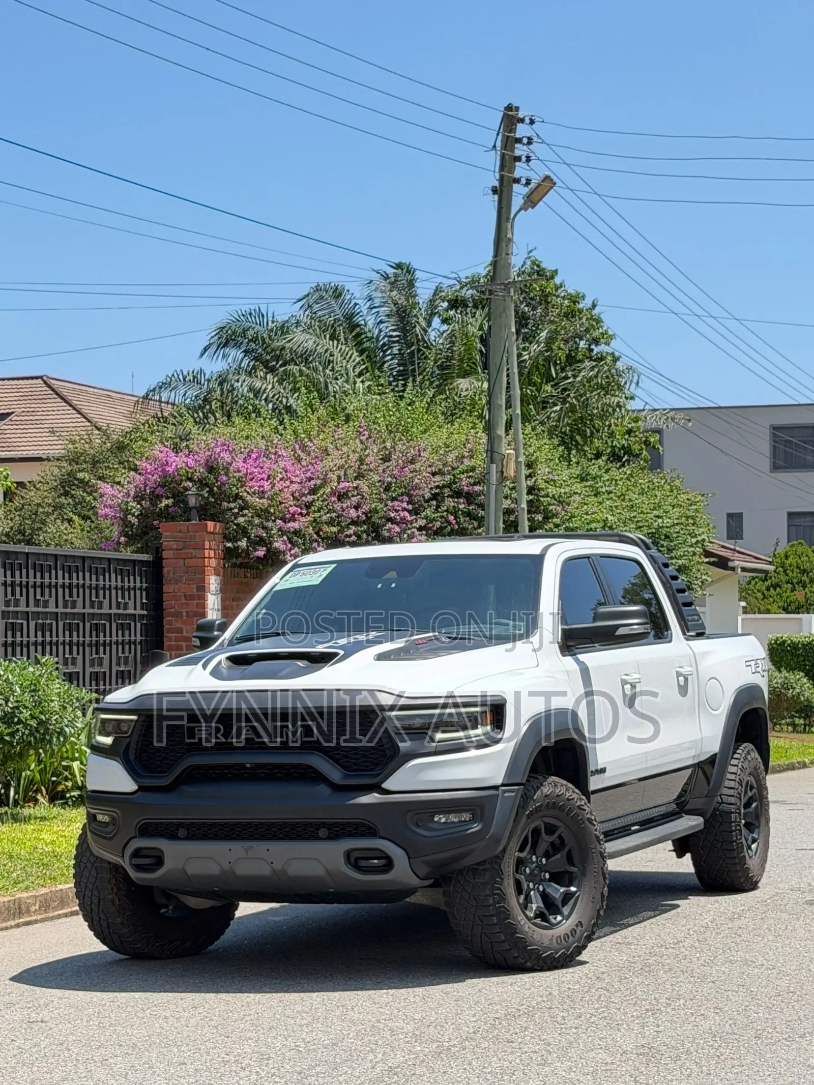 RAM 1500 2022 White