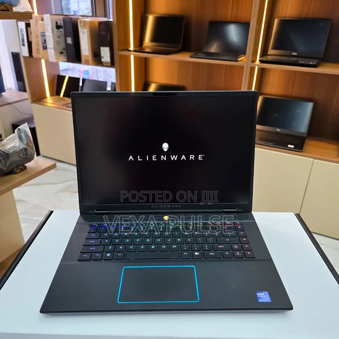 Laptop Alienware M16 R2 16GB Intel Core Ultra 7 SSD 512GB