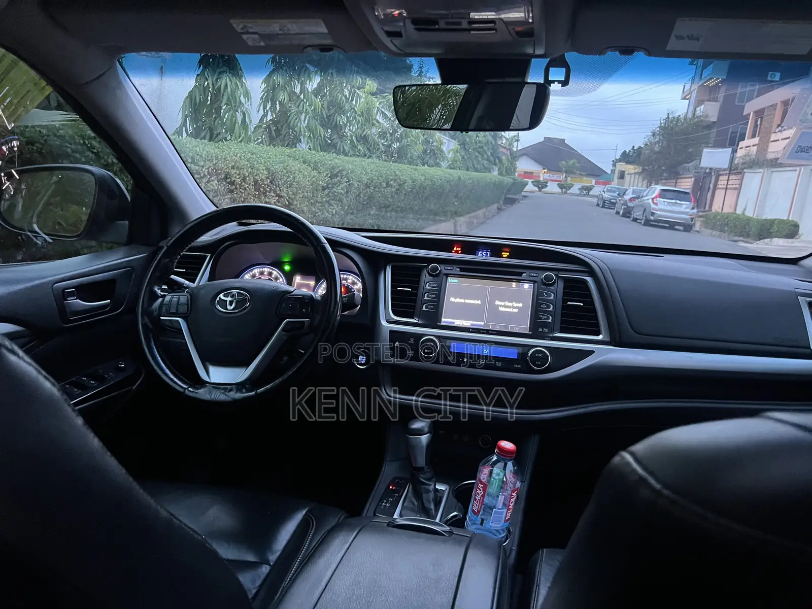 Toyota Highlander SE 4x4 V6 (3.5L 6cyl 8A) 2018 Black