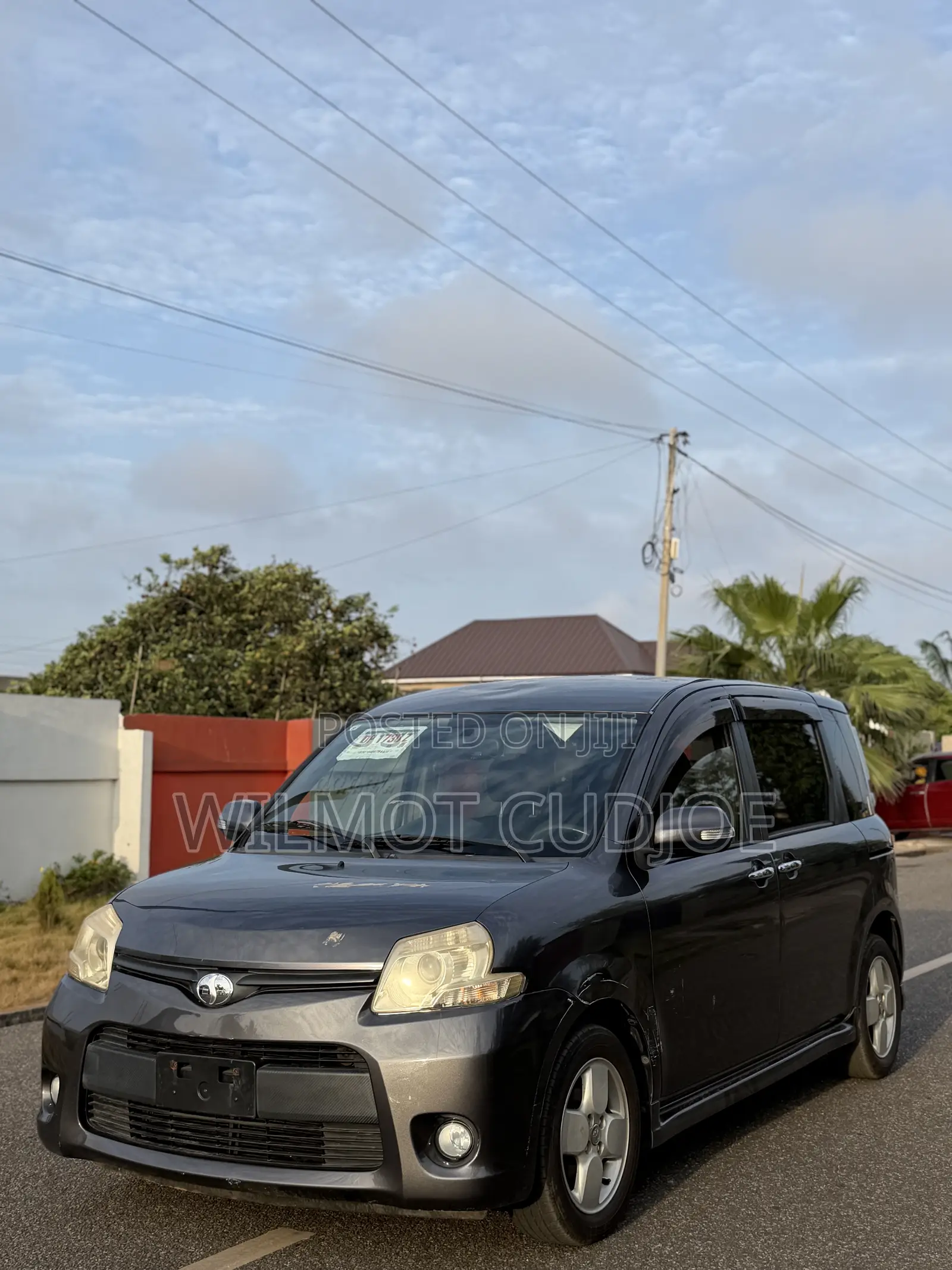 Toyota Sienta 1.5 AWD 2013 Gray