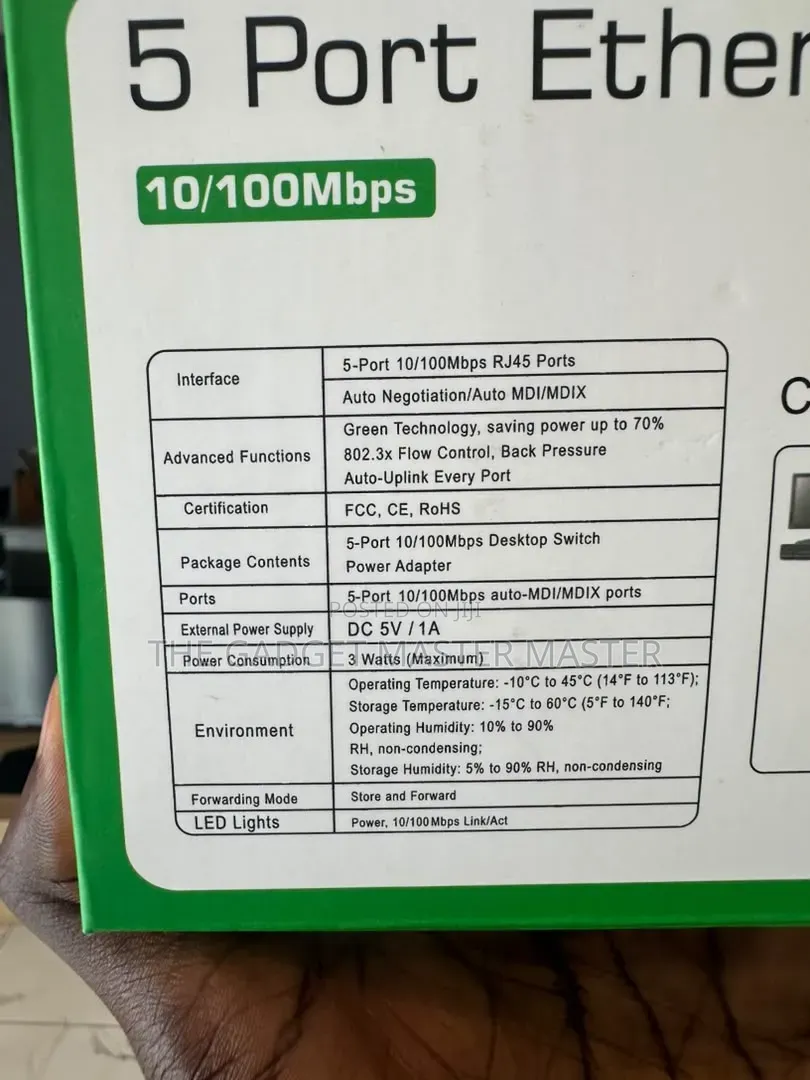 5 Ports RJ-45 Ast Ethernet Switch