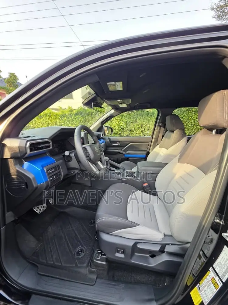 Toyota Tacoma 2025 Black