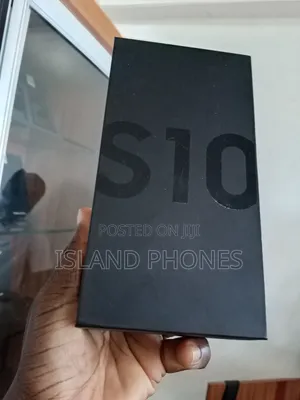 New Samsung Galaxy S10 128 GB Blue