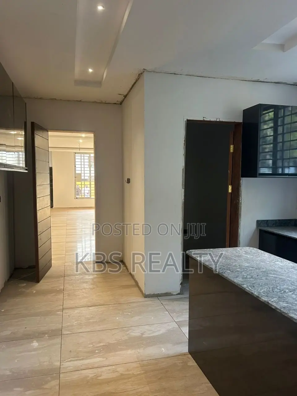 3bdrm House in Ahodwo, Kumasi Metropolitan for rent