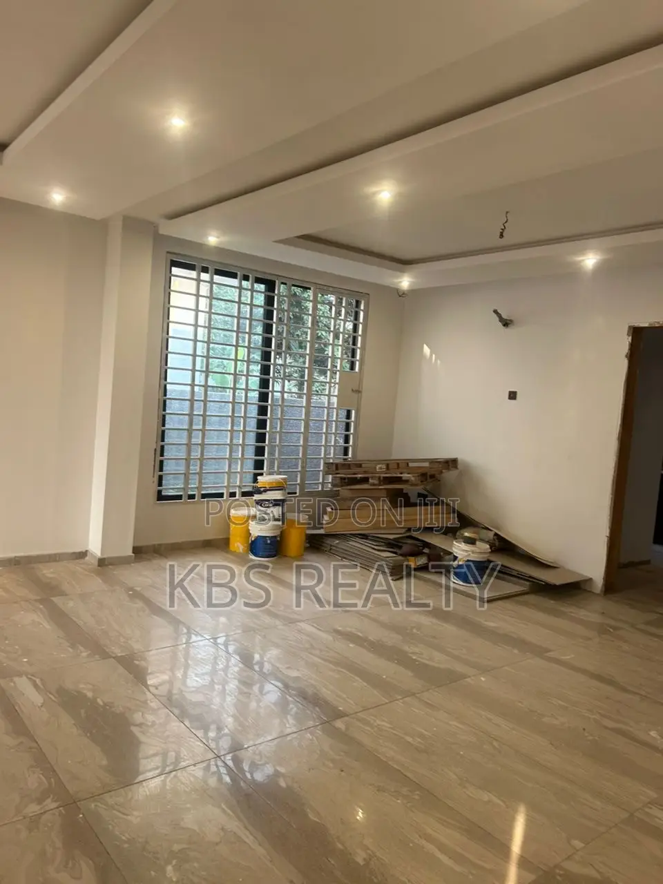 3bdrm House in Ahodwo, Kumasi Metropolitan for rent