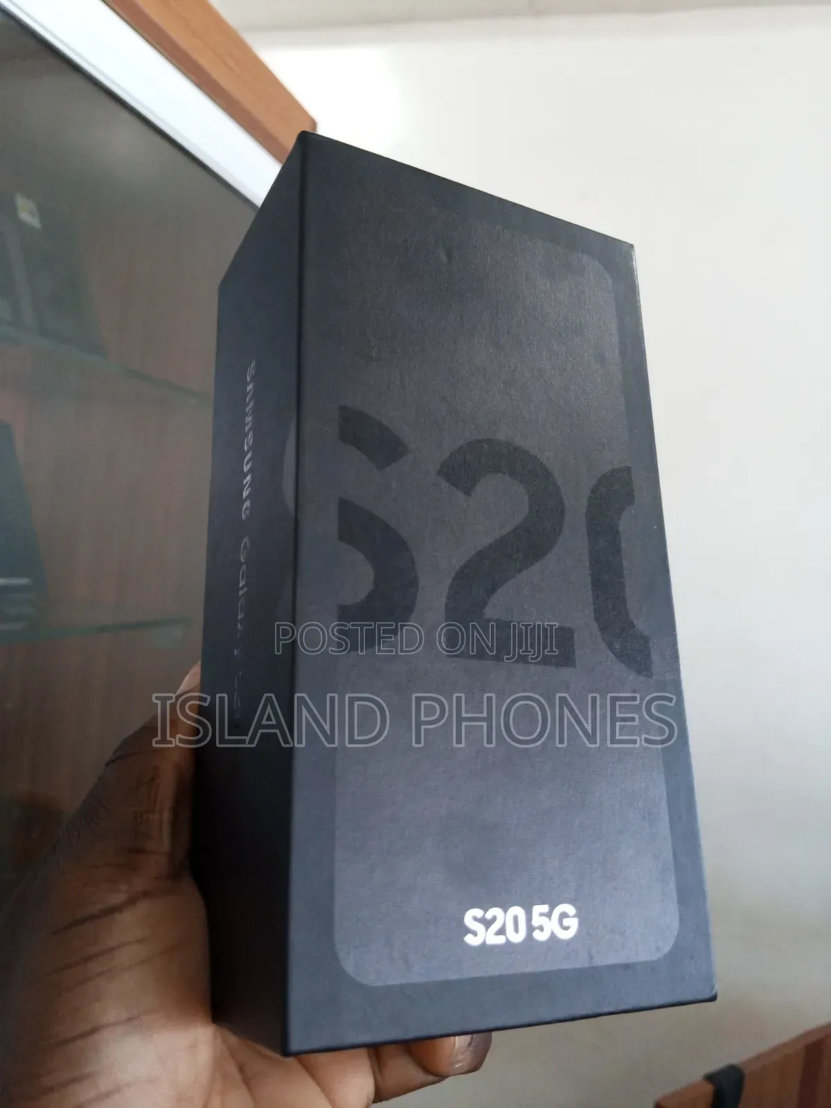 New Samsung Galaxy S20 128 GB Black