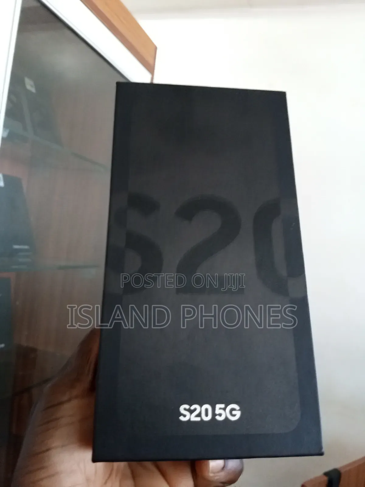 New Samsung Galaxy S20 128 GB Black